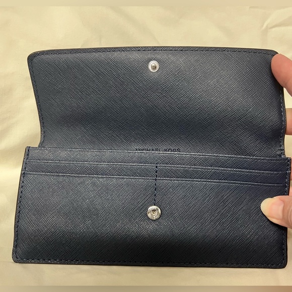 Micheal Kors ~ Purse & Wallet Combo, Navy Dillon Satchel - Picture 10 of 11